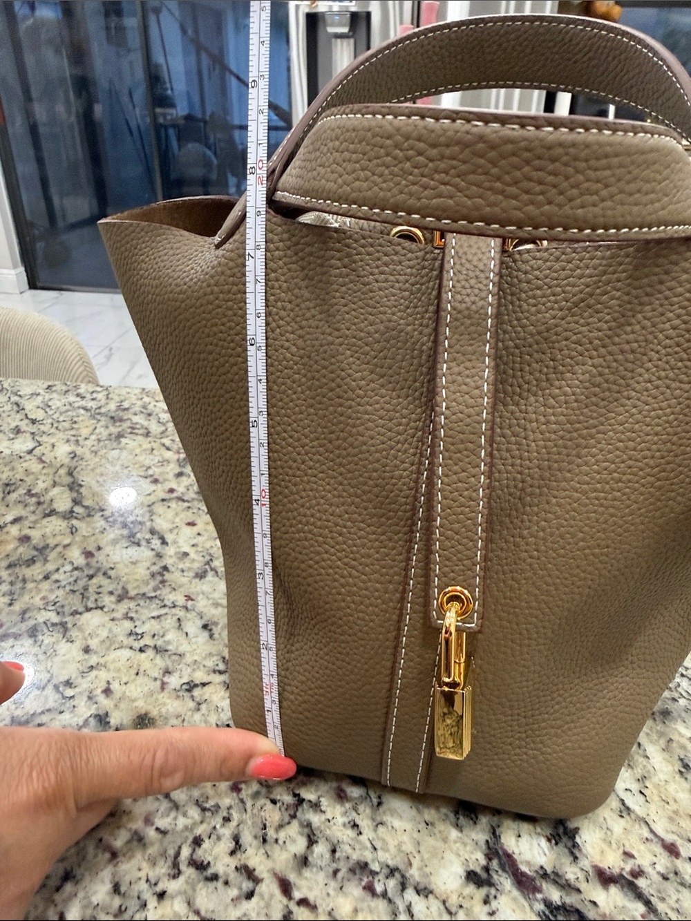 Women's Pebbled Leather Tote Bag in Taupe